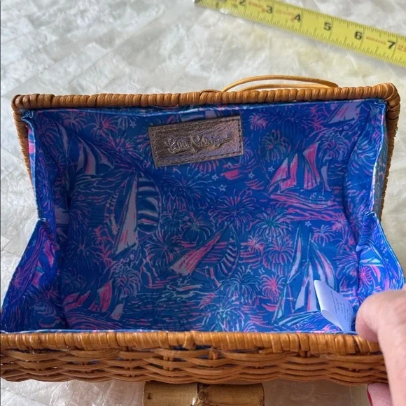 🌴 Lilly Pulitzer Elegant Tan Woven Basket Clutch with Blue Interior Brand New - Picture 5 of 7
